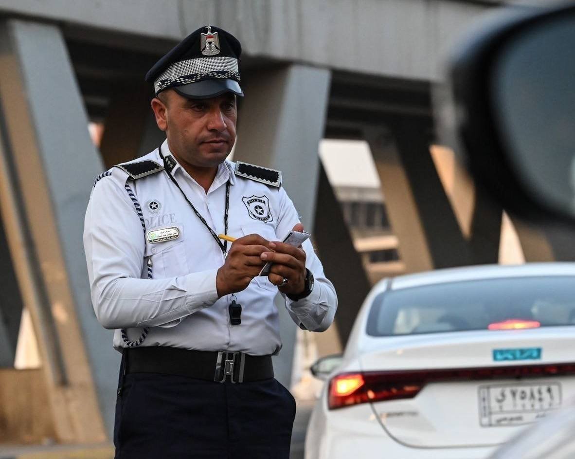 مديرية المرور العامة حملة لمحاسبة المركبات الخصوصية المستخدمة كأجرة في بغداد والمحافظات وفرض عقوبات وغرامات مالية بحق المخالفين.