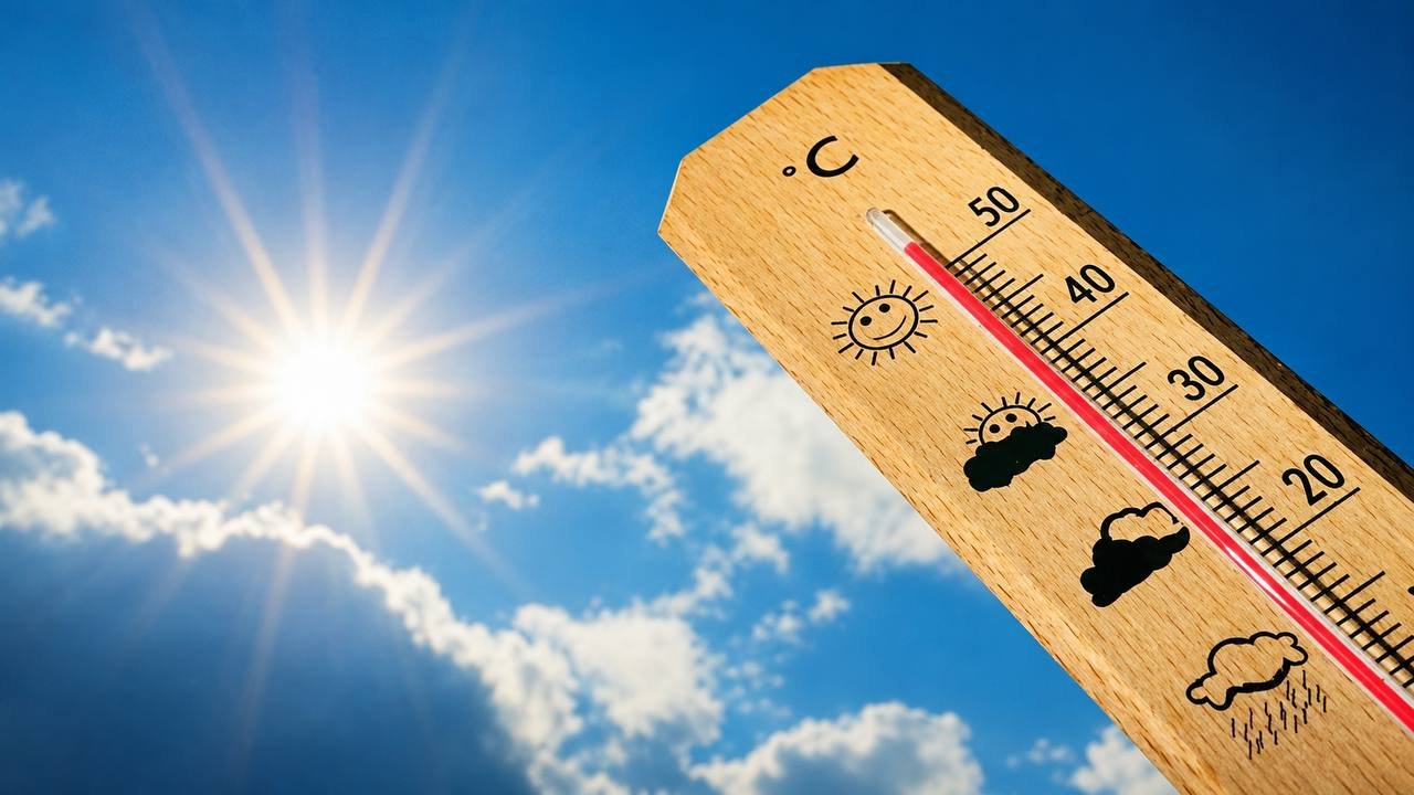 الأنواء الجوية ستة محافظات عراقية تسجل 50 مئوية غدا الاربعاء وهي واسط والنجف وميسان وذي قار والمثنى والبصرة وبغداد تسجل 49 مئوية